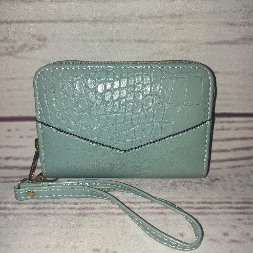 Women's Mint Green Mini Clutch Wallet